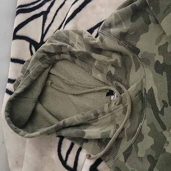 Goerge camo suit sweater and pants XL pants and large sweater matching set - Picture 7 of 11